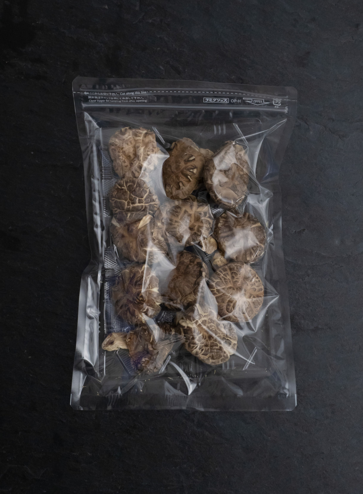 洋野町産 乾燥原木椎茸　冬菇（どんこ）90g